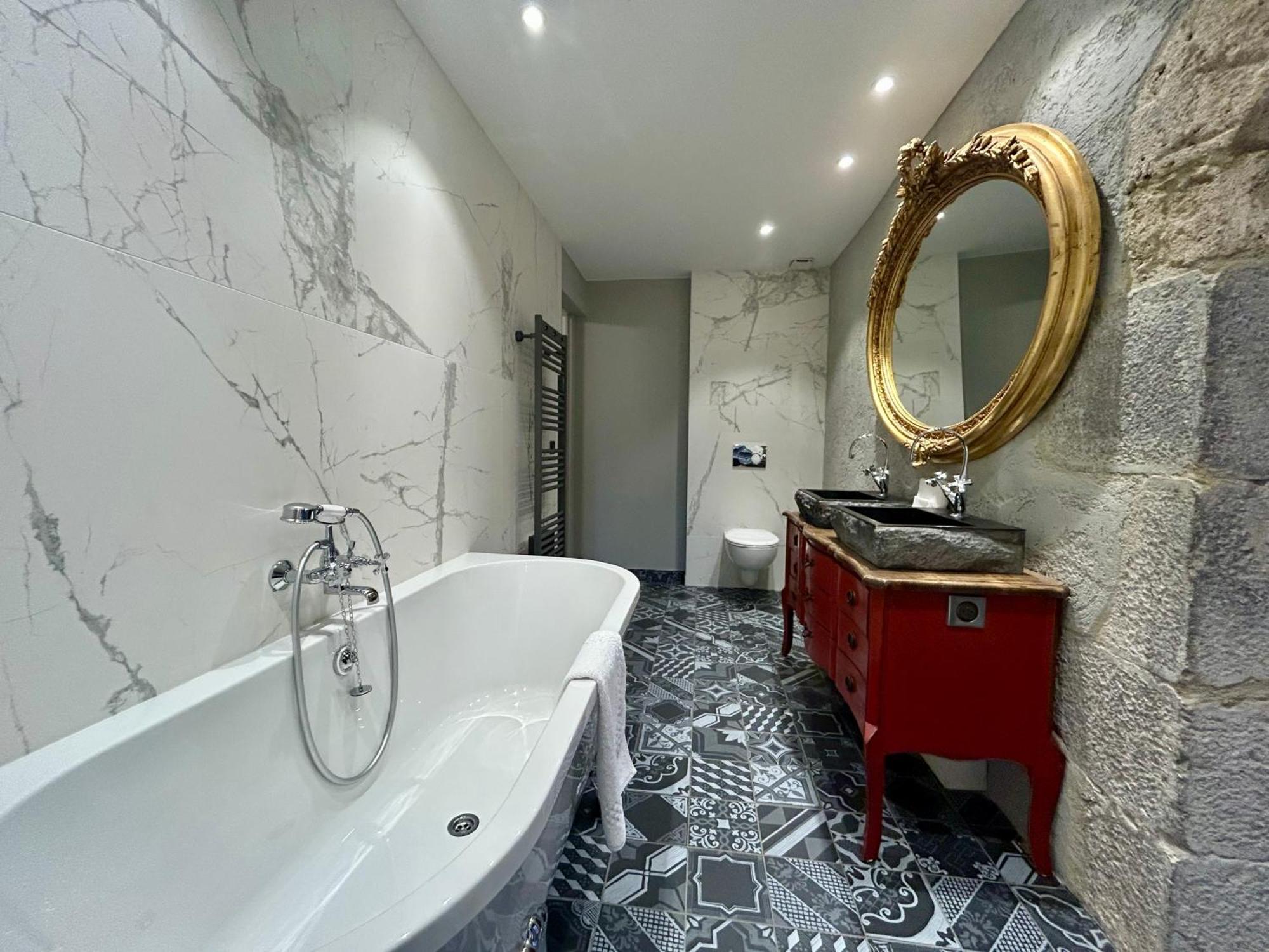 Chateau De La Rive - Suite Prestige - Chambre 2 Personnes Cruet ภายนอก รูปภาพ